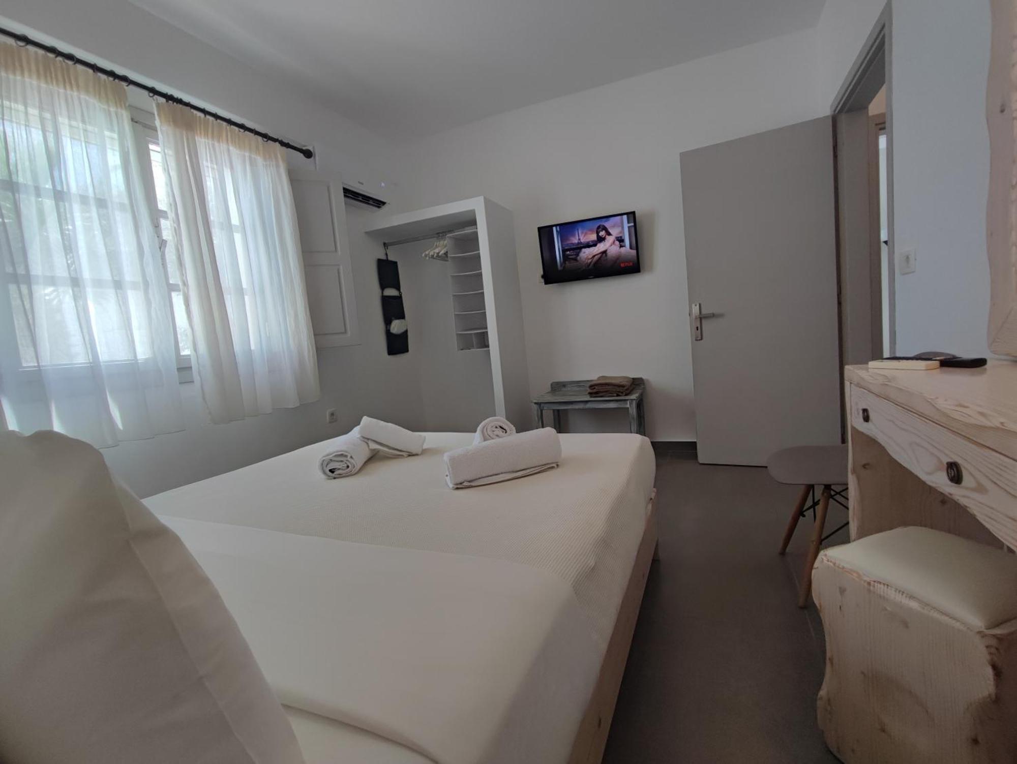 The Cliff Reflections - Adults Only Apartment Megalochori  Exterior foto