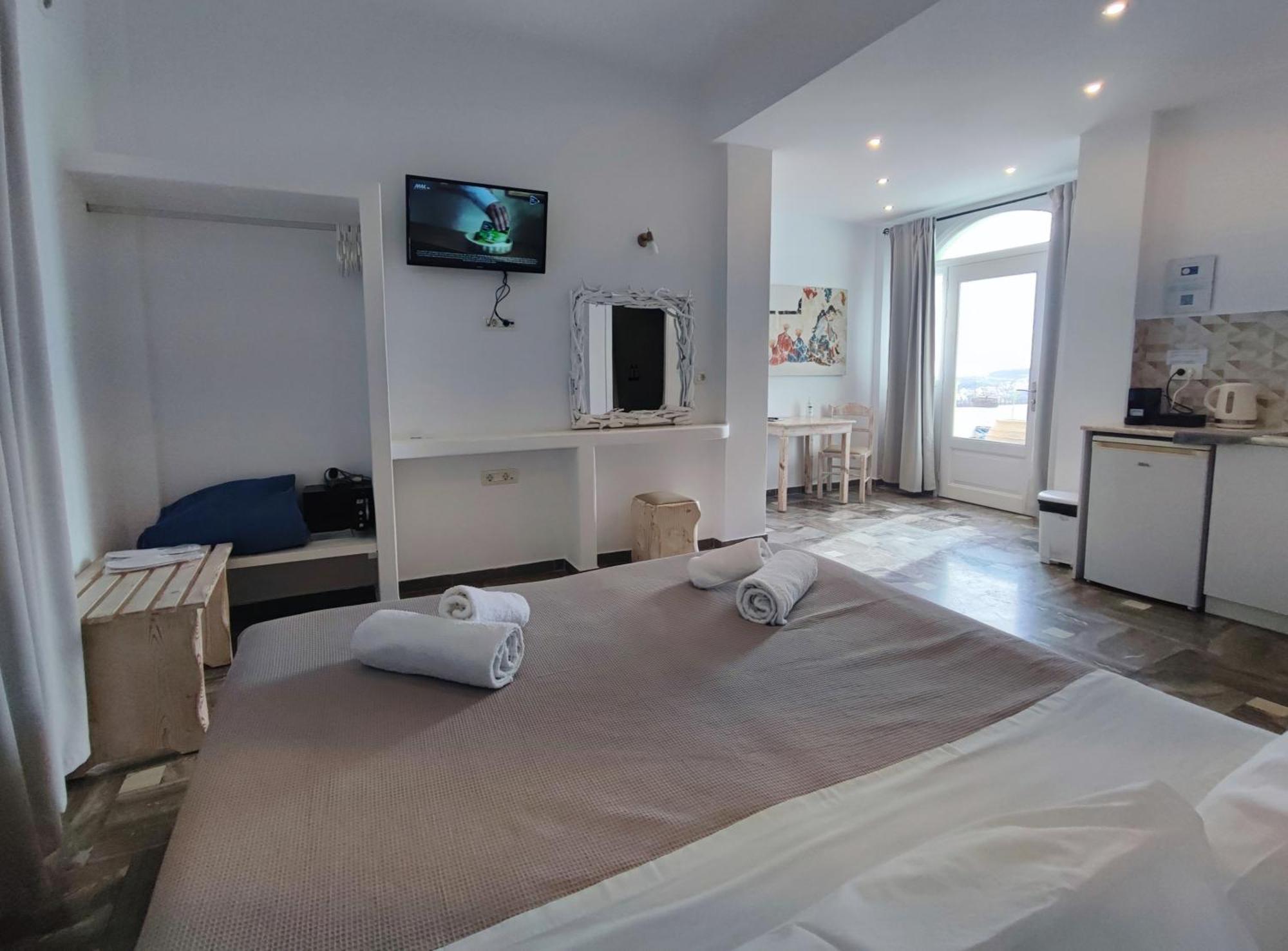 The Cliff Reflections - Adults Only Apartment Megalochori  Cameră foto